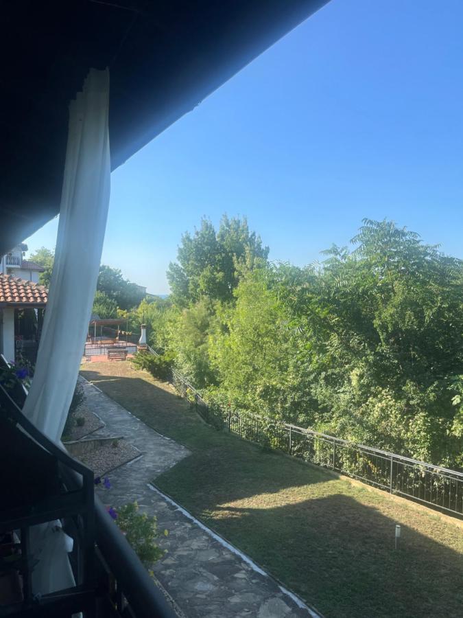 Spacious Fully Furnished Studio In Kavarna Apart Hotel Bagian luar foto