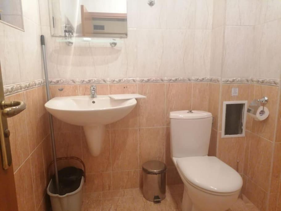 Spacious Fully Furnished Studio In Kavarna Apart Hotel Bagian luar foto